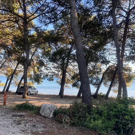 مكان تخييم Mobile Ana Mia بيوغْغاد نا موغو