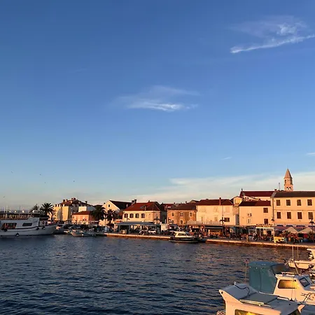 Mobile Ana Mia Campeggio Biograd Na Moru